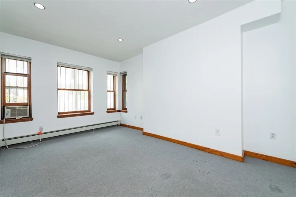 2 bed, 1 bath apartment for rent at 16 Edgerly Unit 1, Fenway — photo 2 of 9