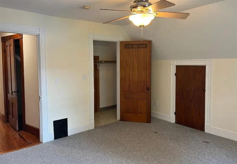 3 bed, 1 bath apartment for rent at 16 Edward Sullivan Rd Unit 2, Strawberry Hill — photo 15 of 20