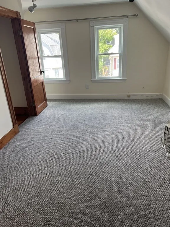3 bed, 1 bath apartment for rent at 16 Edward Sullivan Rd Unit N/A, Strawberry Hill — photo 8 of 10