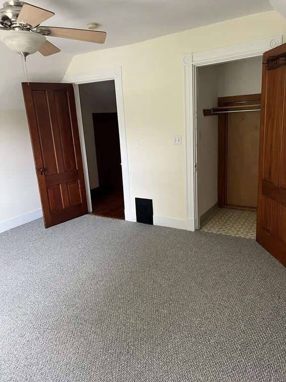 3 bed, 1 bath apartment for rent at 16 Edward Sullivan Rd Unit N/A, Strawberry Hill — photo 7 of 10