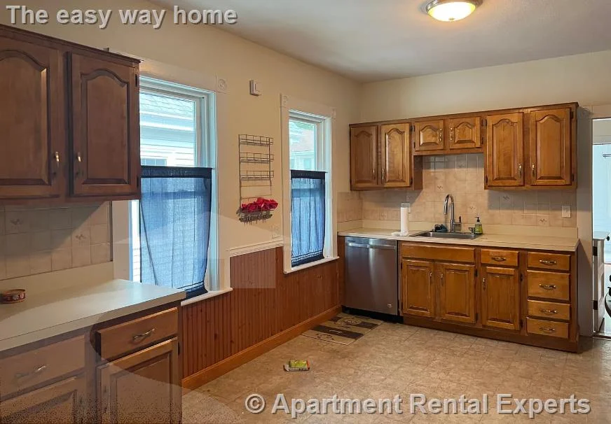 3 bed, 1 bath apartment for rent at 16 Edward T Sullivan Rd, West Cambridge — photo 5 of 20