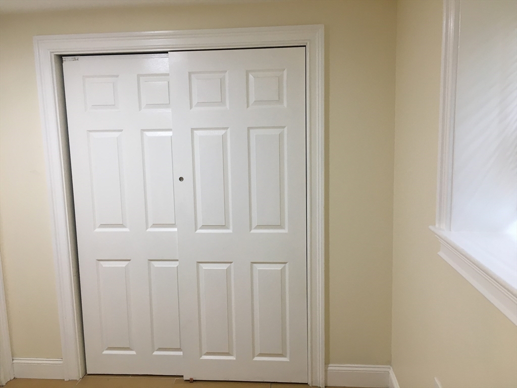 3 bed, 1 bath apartment for rent at 16 Eliot Crescent Unit A, Brookline — photo 9 of 13