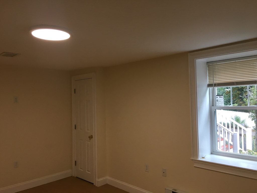 3 bed, 1 bath apartment for rent at 16 Eliot Crescent Unit A, Brookline — photo 13 of 13