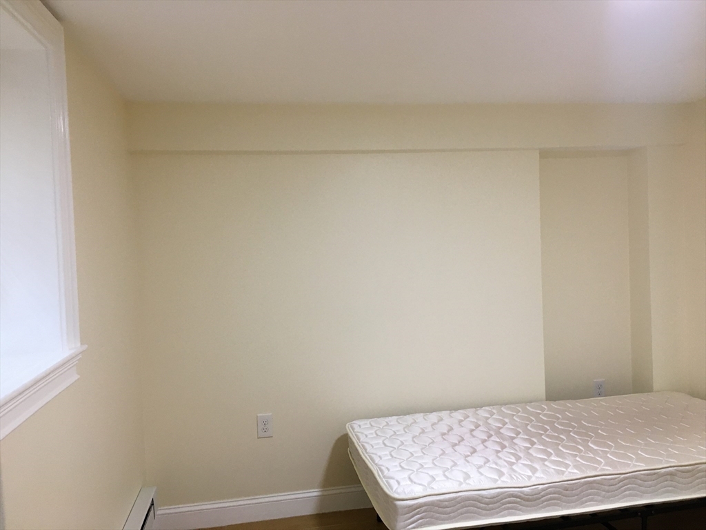 3 bed, 1 bath apartment for rent at 16 Eliot Crescent Unit A, Brookline — photo 8 of 13