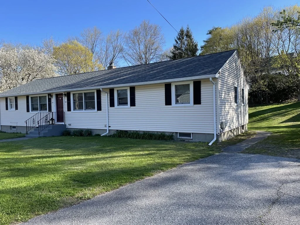 3 bed, 1 bath apartment for rent at 16 Eliot Rd Unit 16, Bedford — photo 1 of 32