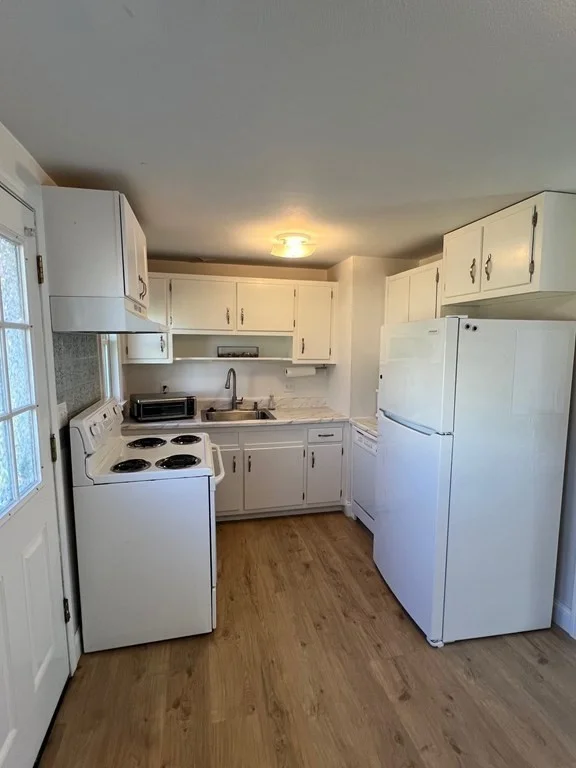 3 bed, 1 bath apartment for rent at 16 Eliot Rd Unit 16, Bedford — photo 23 of 32