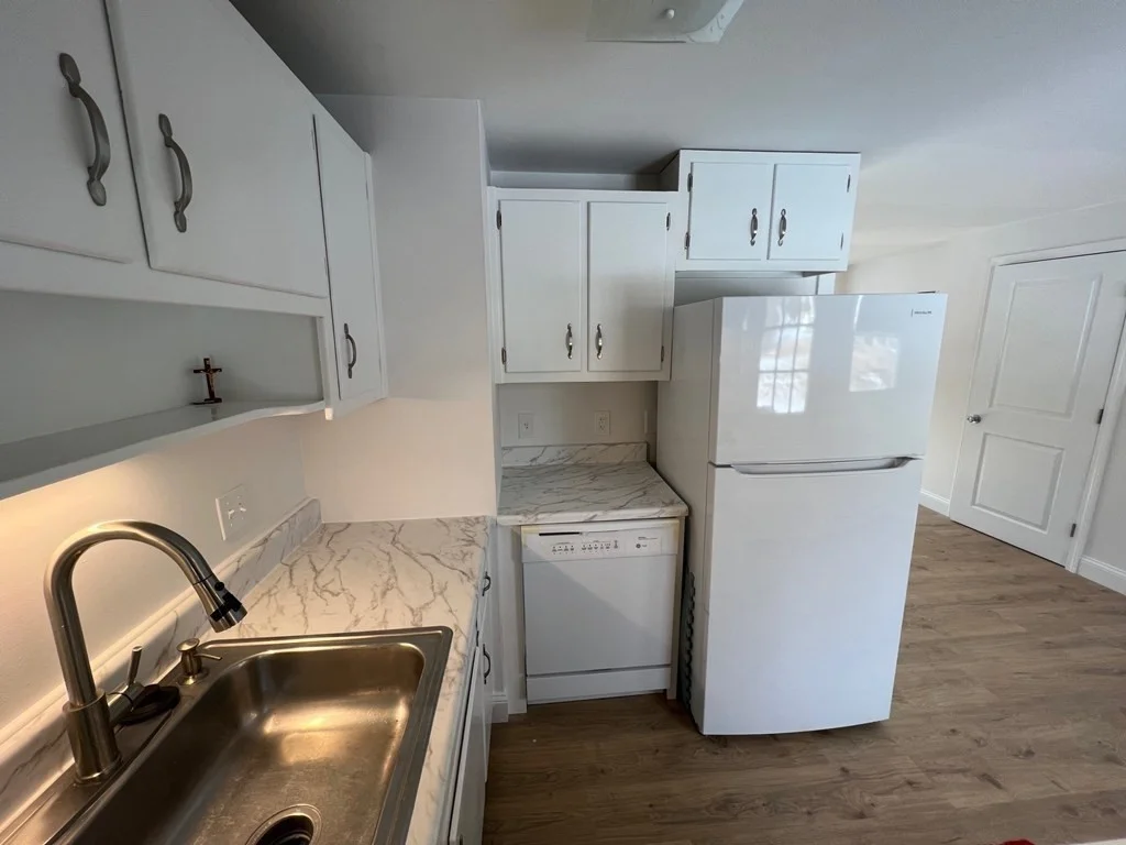 3 bed, 1 bath apartment for rent at 16 Eliot Rd Unit 16, Bedford — photo 5 of 32