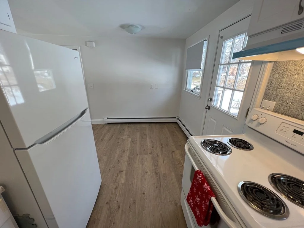 3 bed, 1 bath apartment for rent at 16 Eliot Rd Unit 16, Bedford — photo 7 of 32