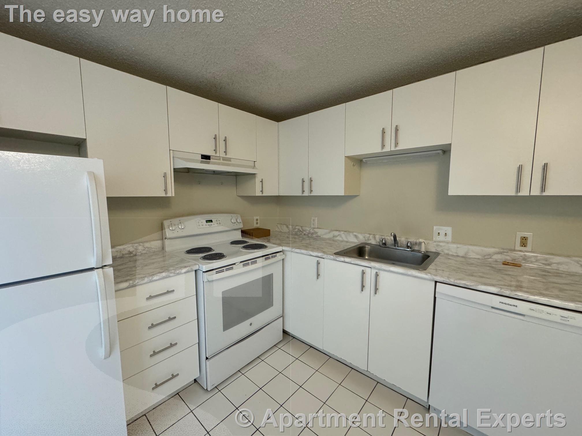 2 bed, 2 bath apartment for rent at 16 Elmer St Unit 303, Riverside — photo 2 of 12