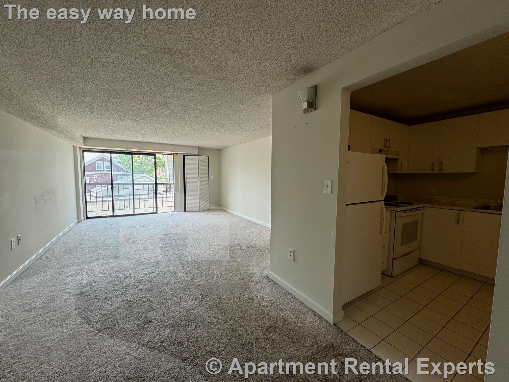 2 bed, 2 bath apartment for rent at 16 Elmer St Unit 303, Riverside — photo 4 of 12