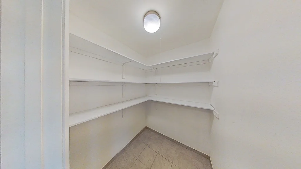 3 bed, 1 bath apartment for rent at 16 Elmhurst St Unit 3, Dorchester — photo 8 of 26