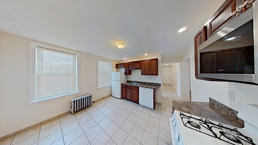 3 bed, 1 bath apartment for rent at 16 Elmhurst St Unit 3, Dorchester — photo 1 of 26