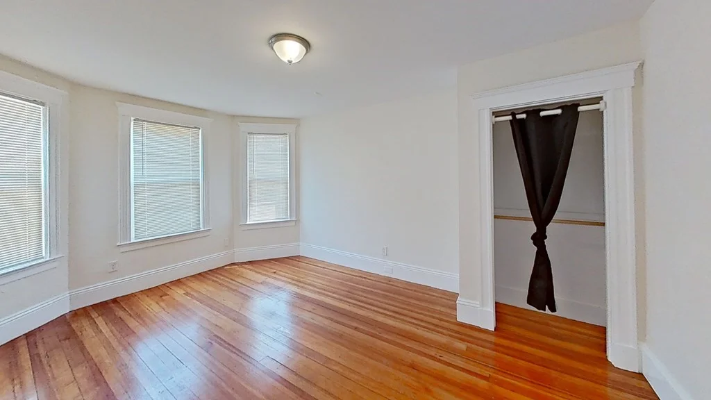 3 bed, 1 bath apartment for rent at 16 Elmhurst St Unit 3, Dorchester — photo 11 of 26