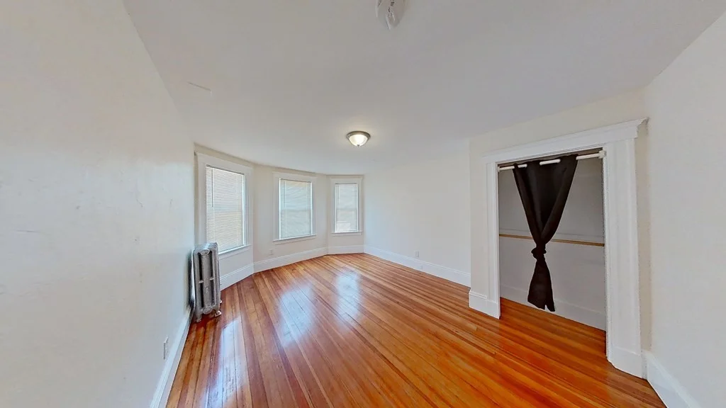 3 bed, 1 bath apartment for rent at 16 Elmhurst St Unit 3, Dorchester — photo 9 of 26