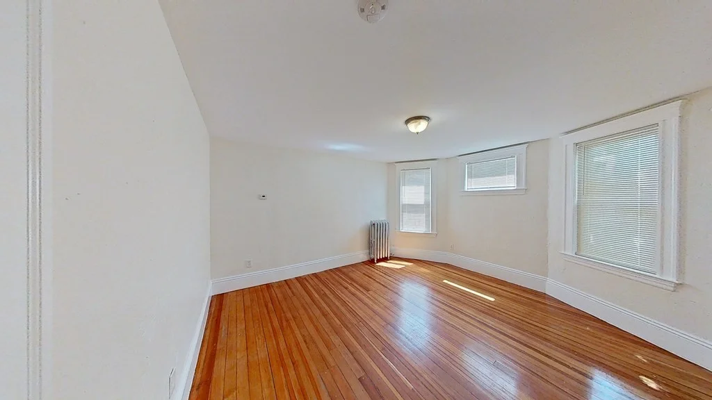 3 bed, 1 bath apartment for rent at 16 Elmhurst St Unit 3, Dorchester — photo 17 of 26
