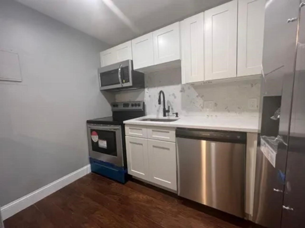 2 bed, 1 bath apartment for rent at 16 Erick Rd Unit 16, Mansfield — photo 3 of 9