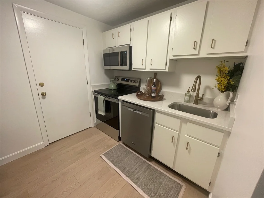 1 bed, 1 bath apartment for rent at 16 Erick Rd Unit 34, Mansfield — photo 6 of 20