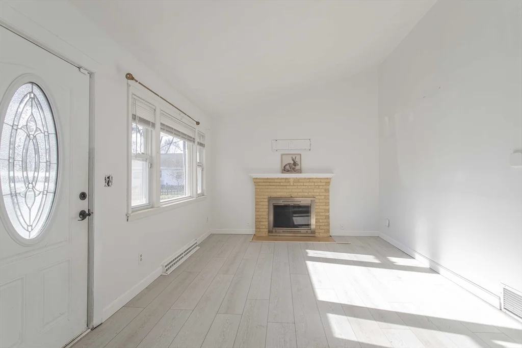 3 bed, 1 bath apartment for rent at 16 Falconer Ave, Brockton — photo 7 of 25