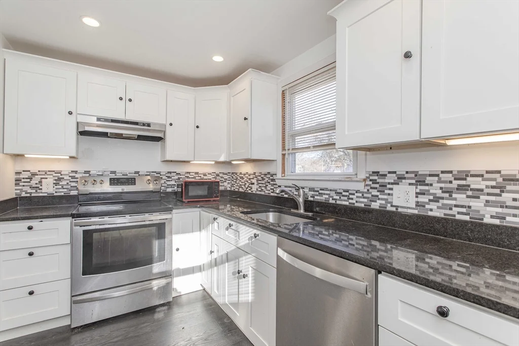 3 bed, 1 bath apartment for rent at 16 Falconer Ave, Brockton — photo 4 of 25