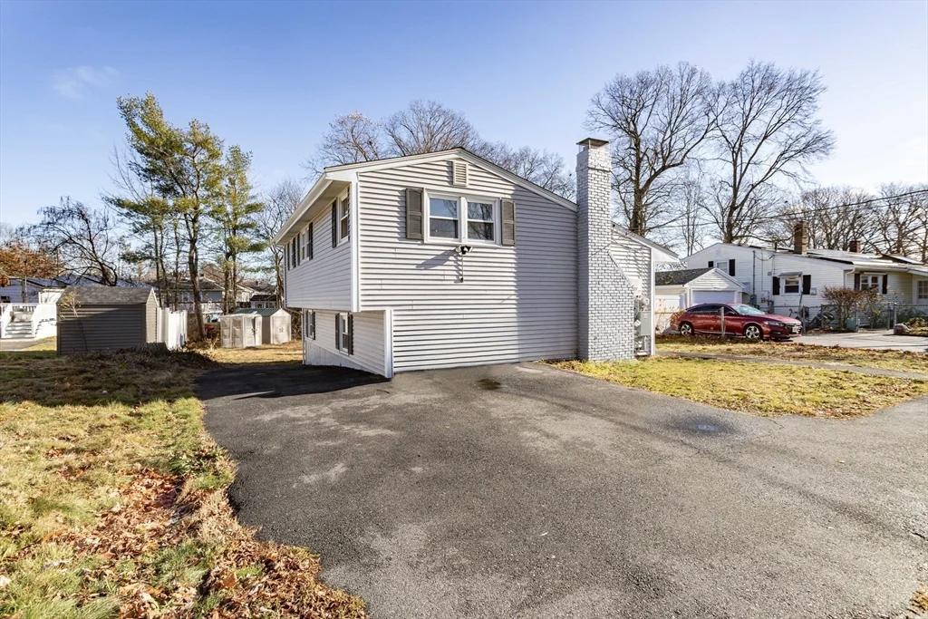 3 bed, 1 bath apartment for rent at 16 Falconer Ave, Brockton — photo 2 of 25