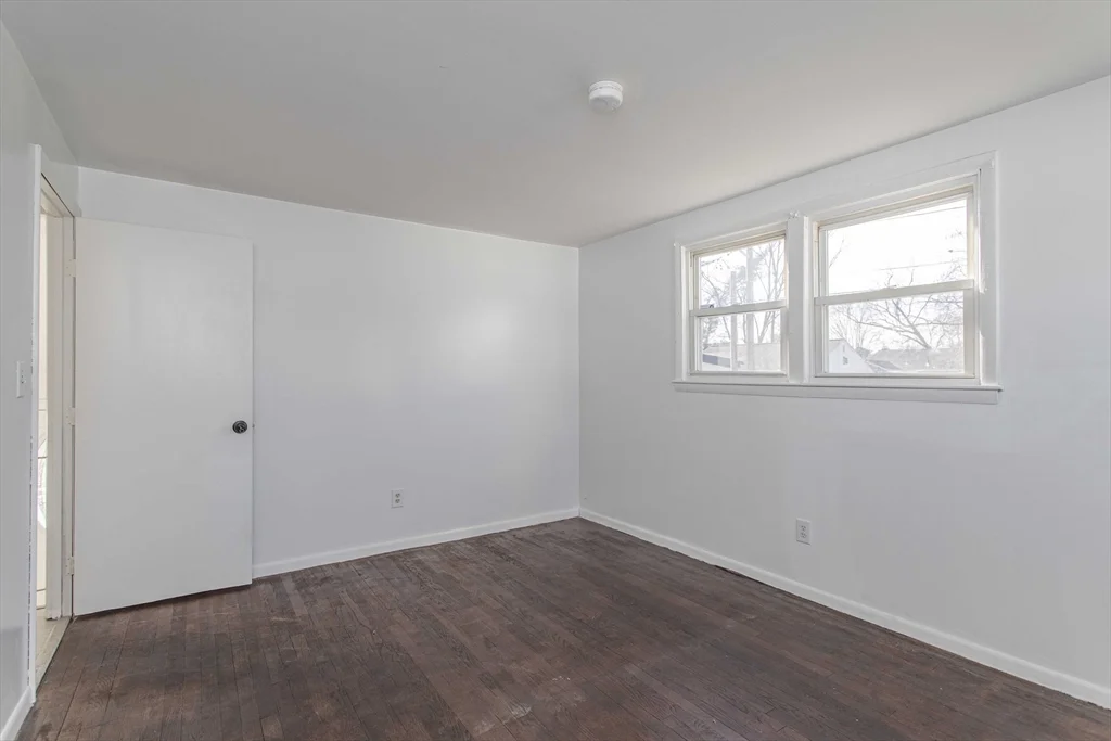 3 bed, 1 bath apartment for rent at 16 Falconer Ave, Brockton — photo 11 of 25