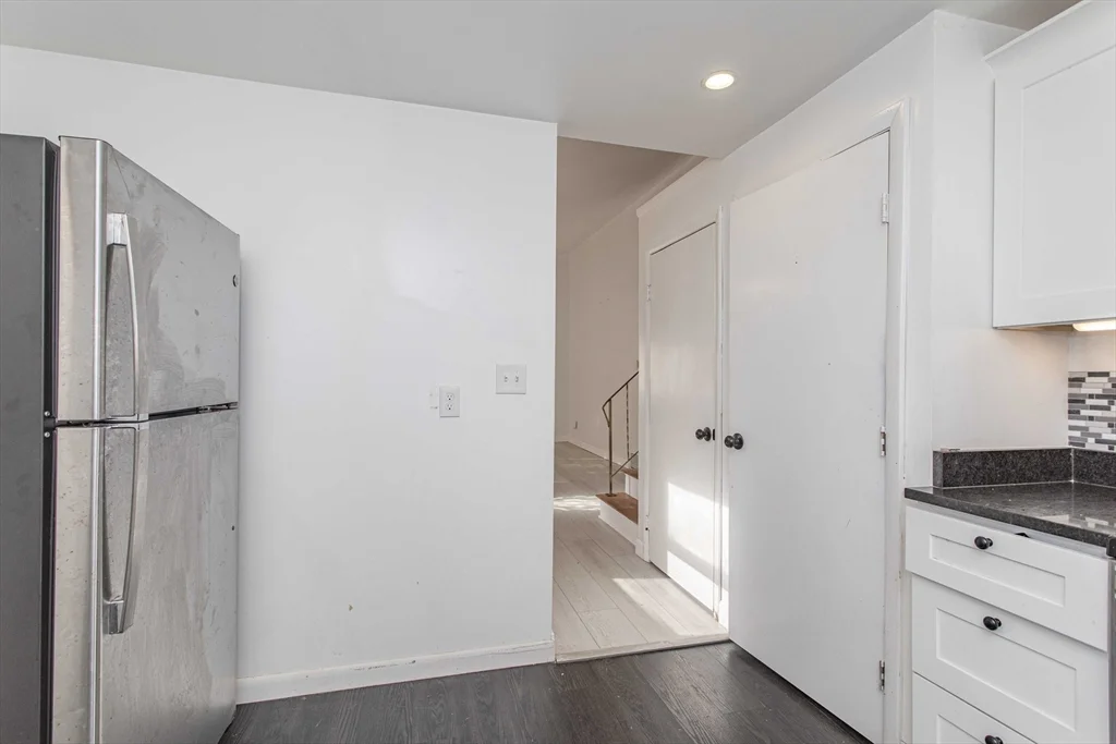 3 bed, 1 bath apartment for rent at 16 Falconer Ave, Brockton — photo 5 of 25