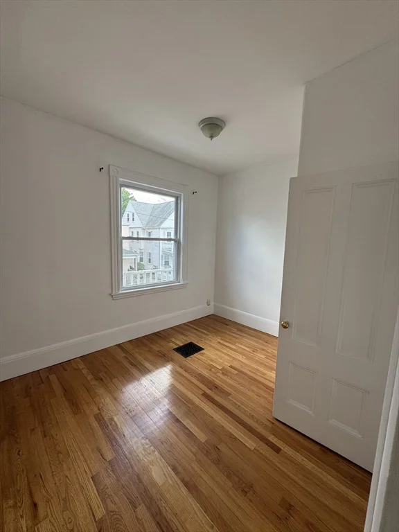 5 bed, 2 bath apartment for rent at 16 Falkland St Unit 2, Brighton — photo 19 of 20