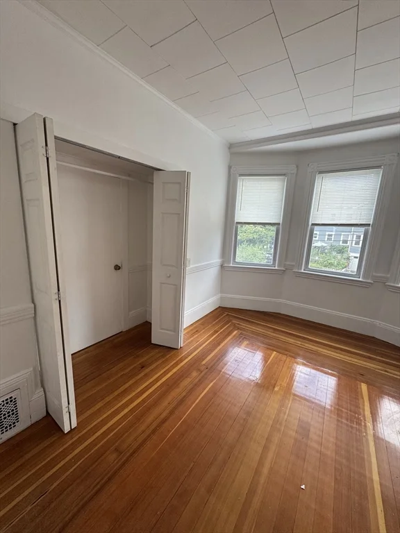 5 bed, 2 bath apartment for rent at 16 Falkland St Unit 2, Brighton — photo 17 of 20