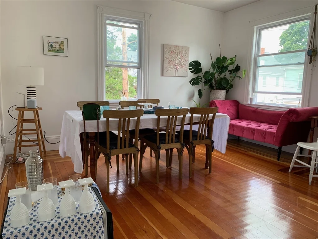 5 bed, 2 bath apartment for rent at 16 Falkland St Unit 2, Brighton