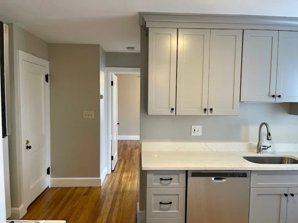 1 bed, 1 bath apartment for rent at 16 Farrell St Unit 1-Right, Quincy Center — photo 3 of 17