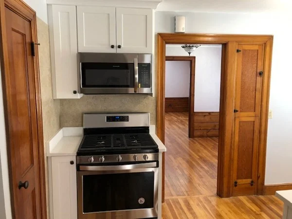 1 bed, 1 bath apartment for rent at 16 Farrell St Unit 2-Left, Quincy — photo 2 of 12