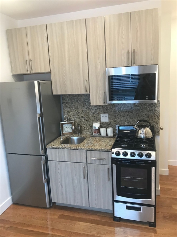 Studio bed, 1 bath apartment for rent at 16 Fifth St Unit 10, Chelsea — photo 6 of 10