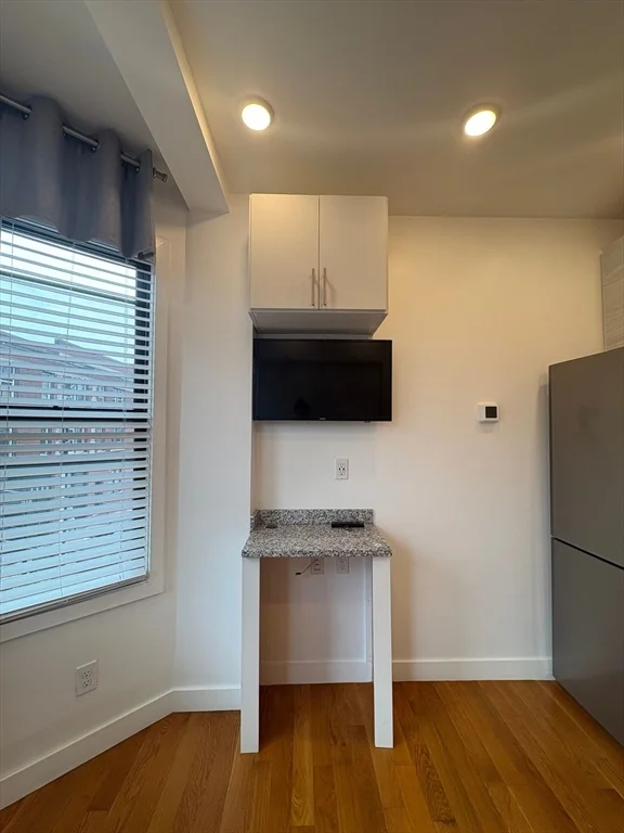 Studio bed, 1 bath apartment for rent at 16 Fifth St Unit 10, Chelsea — photo 4 of 12