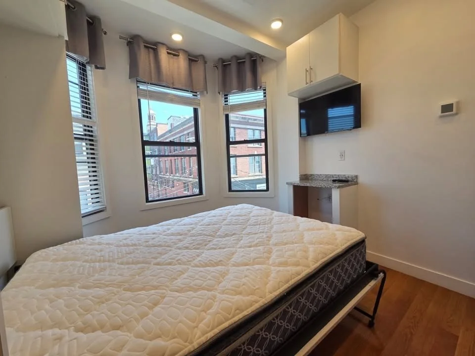 Studio bed, 1 bath apartment for rent at 16 Fifth St Unit 11, Chelsea — photo 2 of 10