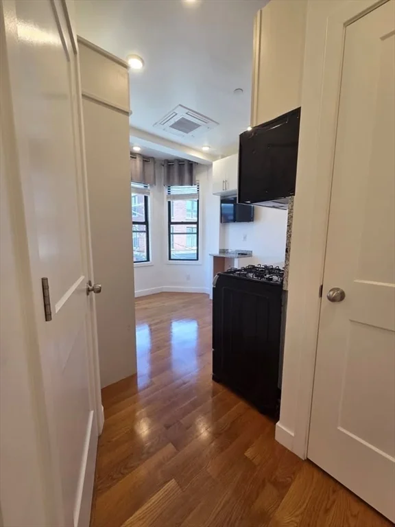 Studio bed, 1 bath apartment for rent at 16 Fifth St Unit 11, Chelsea — photo 5 of 10