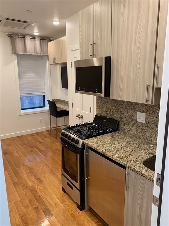 Studio bed, 1 bath apartment for rent at 16 Fifth St Unit 11, Chelsea — photo 2 of 16