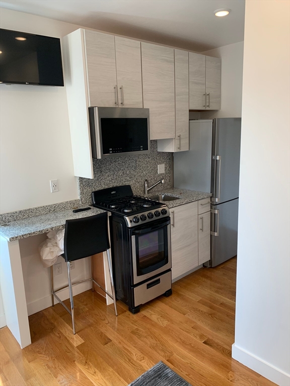 Studio bed, 1 bath apartment for rent at 16 Fifth St Unit 23, Chelsea — photo 1 of 9