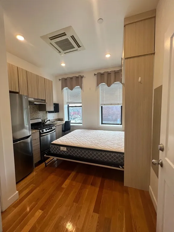 Studio bed, 1 bath apartment for rent at 16 Fifth St Unit 26, Chelsea — photo 4 of 6