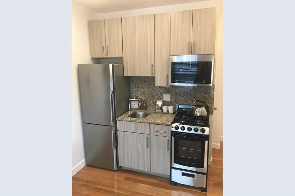 Studio bed, 1 bath apartment for rent at 16 Fifth St Unit 31, Bellingham Square — photo 2 of 25