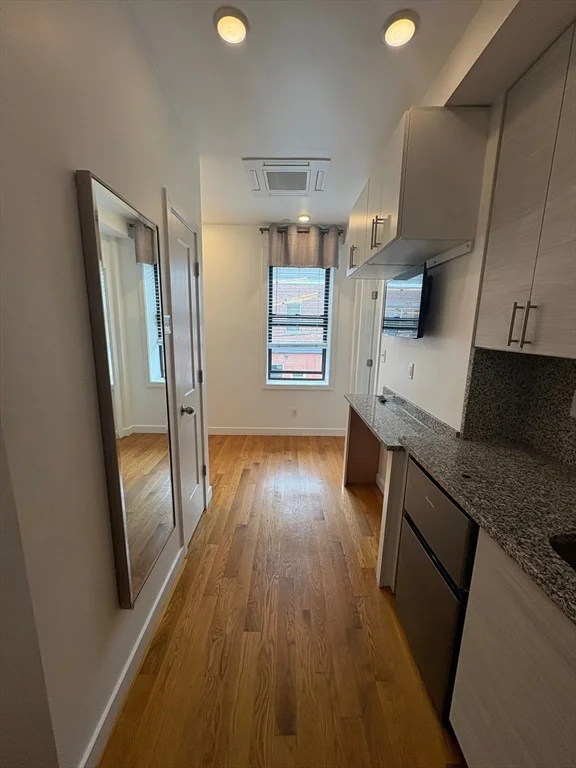 Studio bed, 1 bath apartment for rent at 16 Fifth St Unit 4, Chelsea — photo 5 of 10
