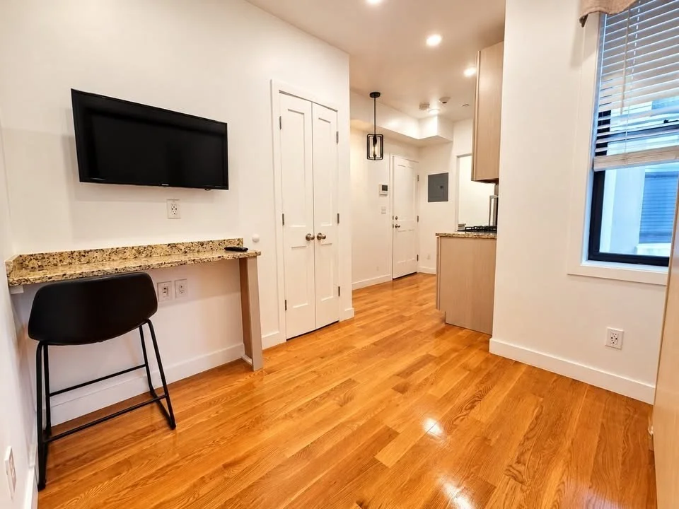 Studio bed, 1 bath apartment for rent at 16 Fifth St Unit 74, Chelsea — photo 5 of 13