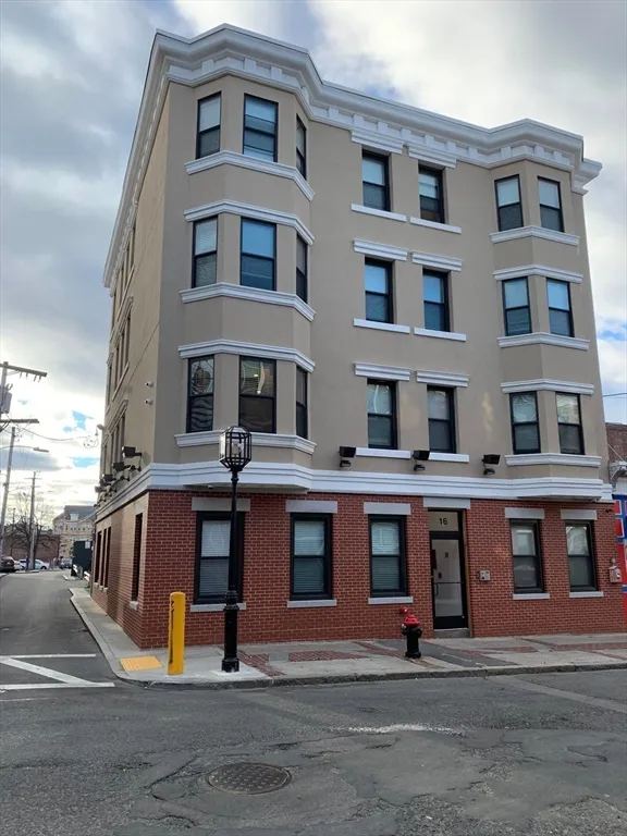 Studio bed, 1 bath apartment for rent at 16 Fifth St Unit 8, Chelsea — photo 5 of 15