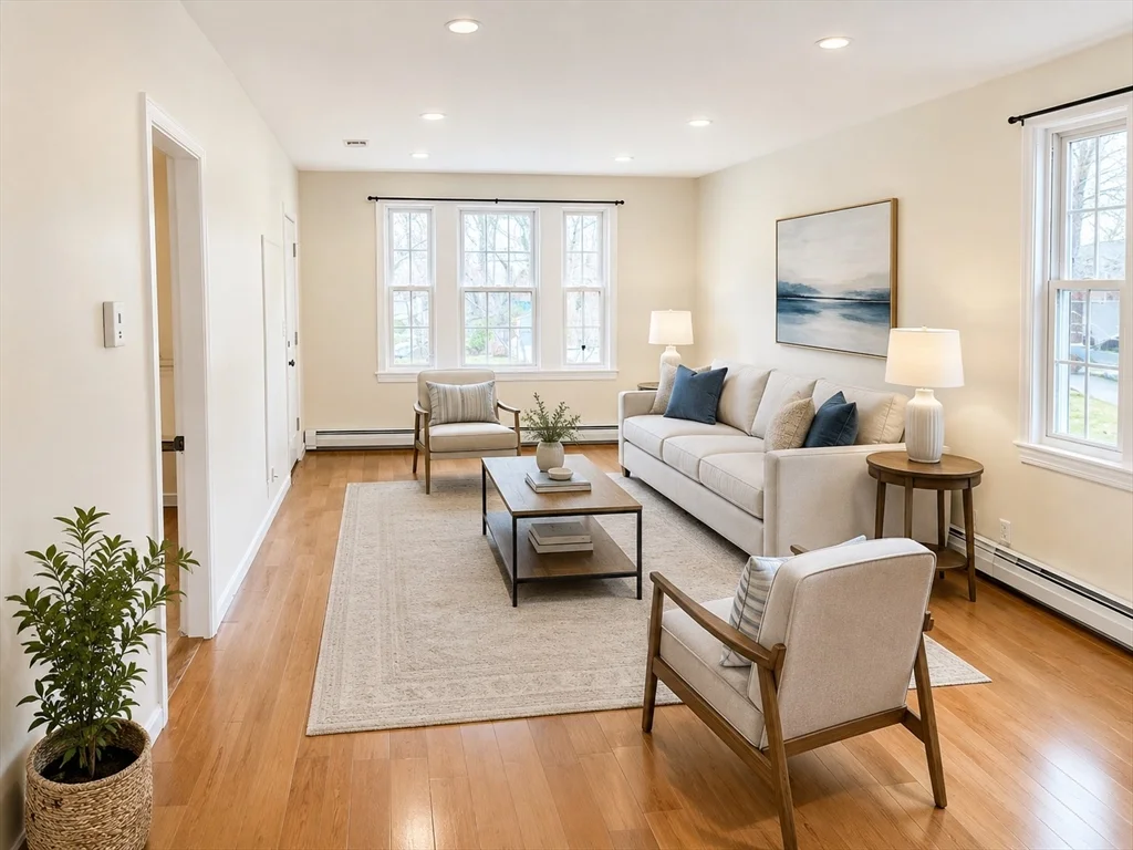 3 bed, 1 bath apartment for rent at 16 Fleming Ave Unit 16, Andover — photo 4 of 16