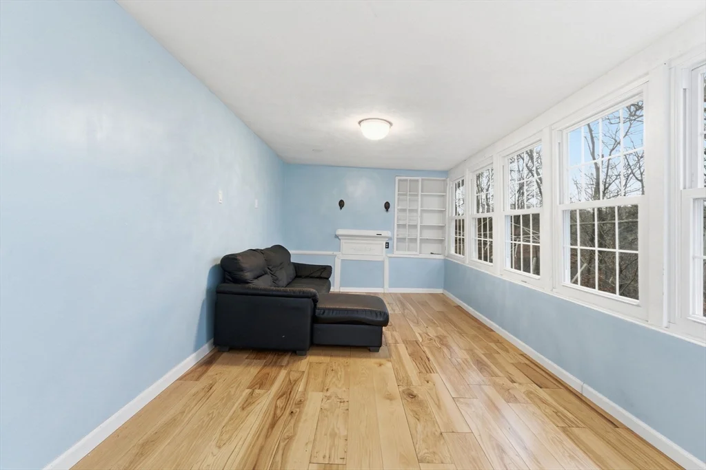 2 bed, 1 bath apartment for rent at 16 Floyd St Unit 1, Woburn — photo 8 of 20