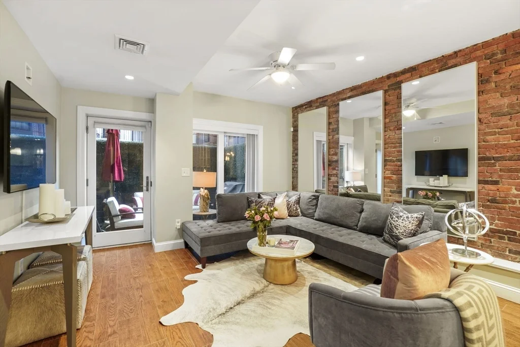 2 bed, 3 bath apartment for rent at 16 Follen St Unit 1, Back Bay