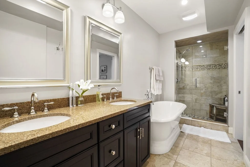 2 bed, 3 bath apartment for rent at 16 Follen St Unit 1, Back Bay — photo 13 of 21