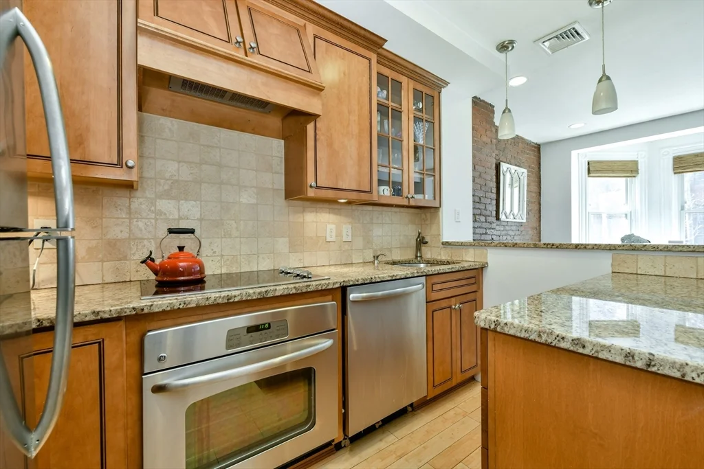 2 bed, 1 bath apartment for rent at 16 Follen St Unit 2, Back Bay — photo 7 of 12
