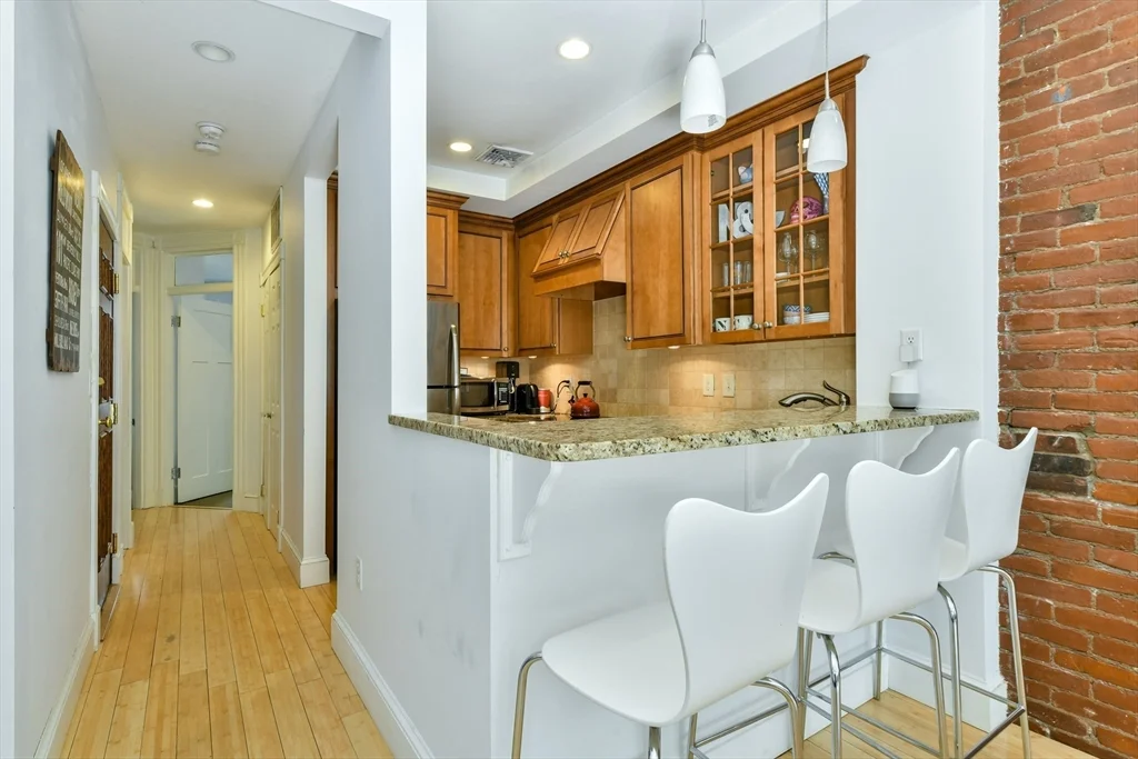 2 bed, 1 bath apartment for rent at 16 Follen St Unit 2, Back Bay — photo 5 of 12