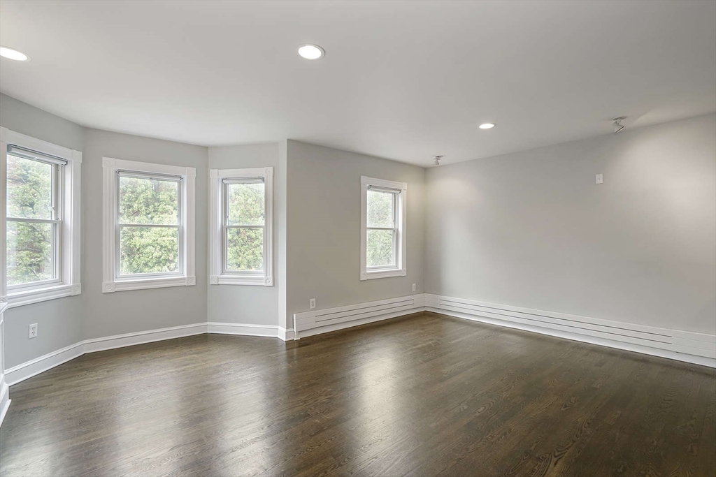 3 bed, 2 bath apartment for rent at 16 Follen St Unit 3, Back Bay — photo 5 of 23