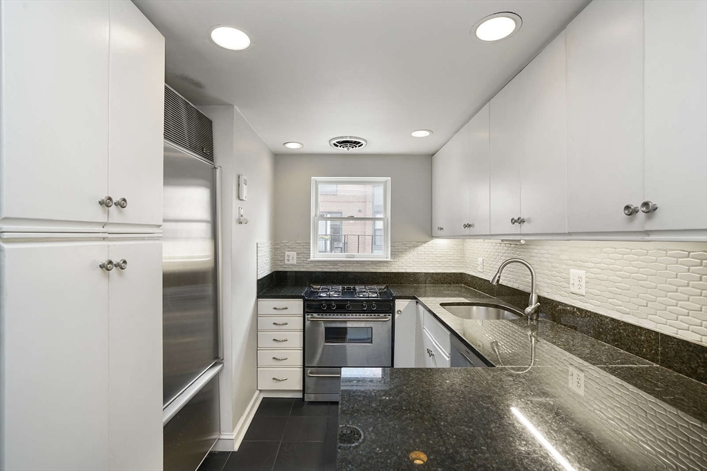 3 bed, 2 bath apartment for rent at 16 Follen St Unit 3, Back Bay — photo 8 of 23